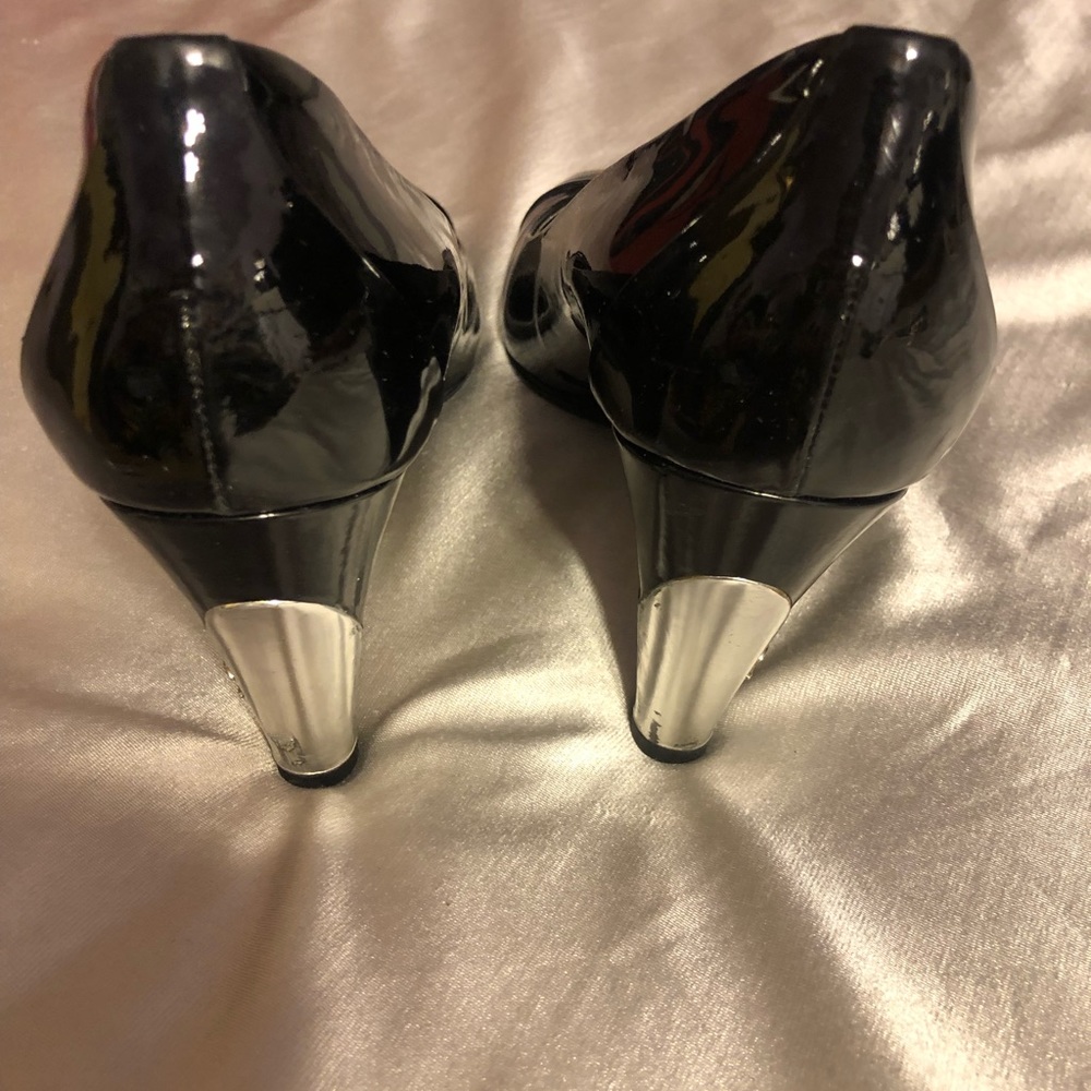 Chanel Shoes - Picture 2 of 10